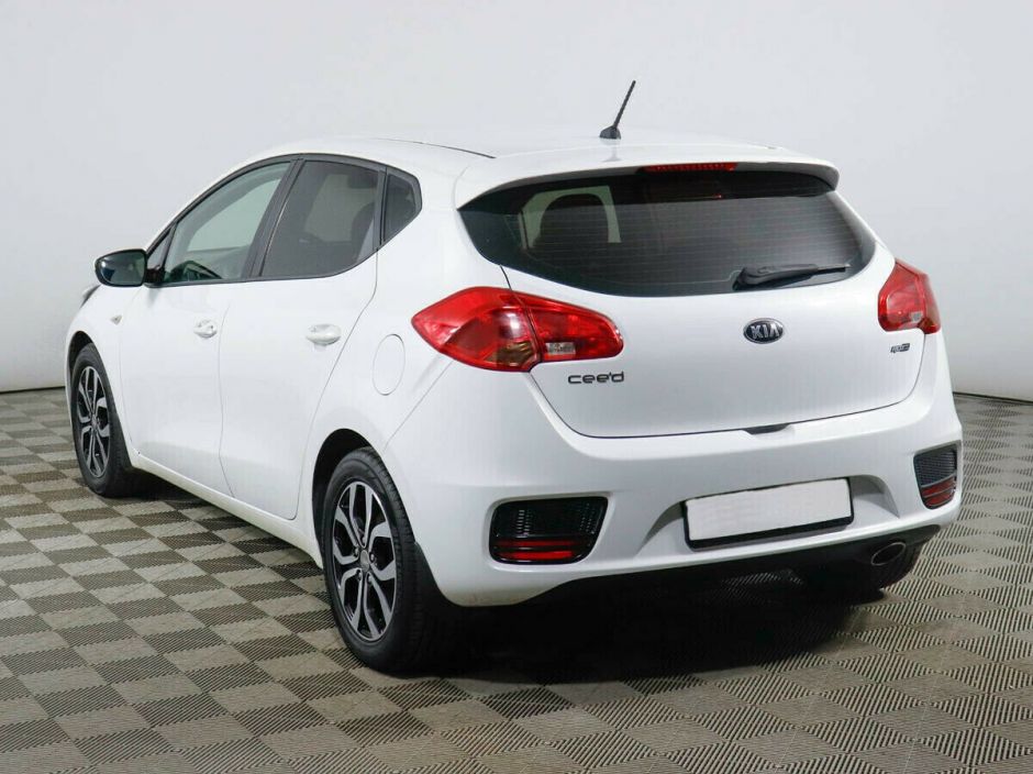 Kia Ceed 1.6 АКПП, 2016, 85 000 км фото 3