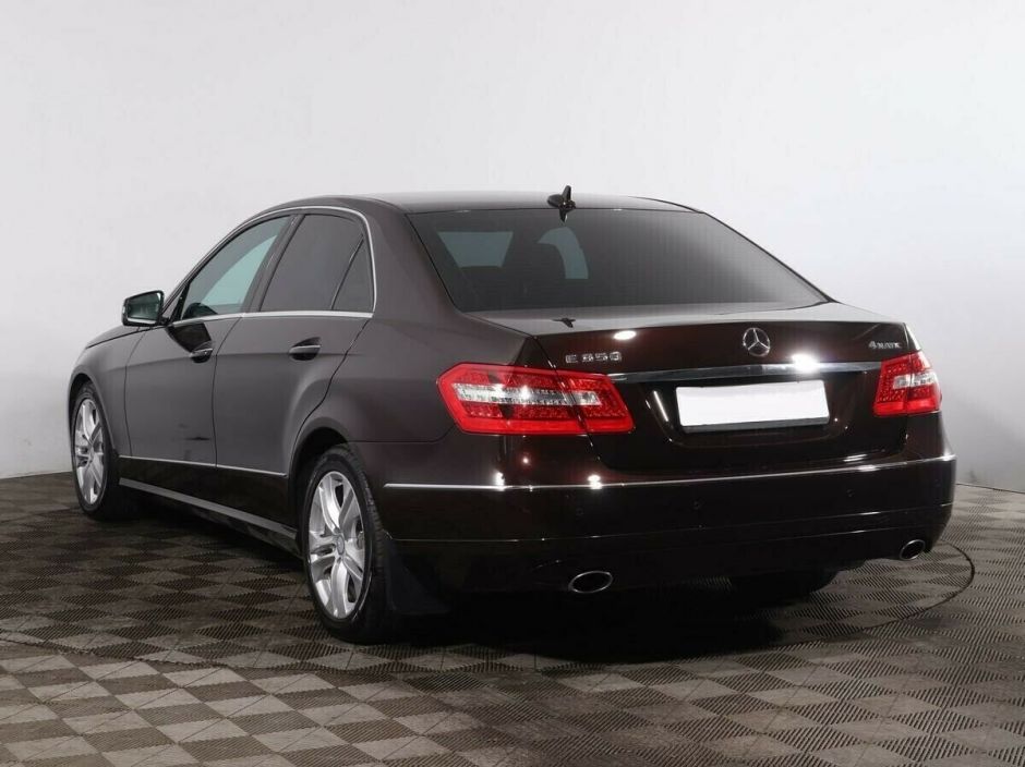 Mercedes-Benz E-Класс 3.5 АКПП, 2010, 155 000 км фото 3
