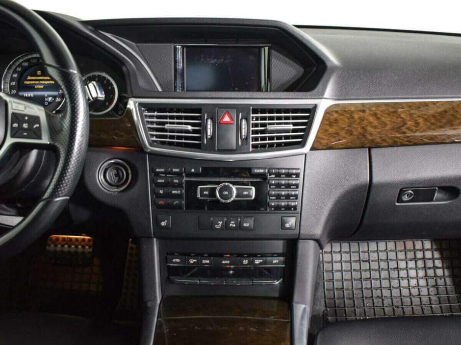 Mercedes-Benz E-Класс 1.8 АКПП, 2013, 120 000 км фото 6