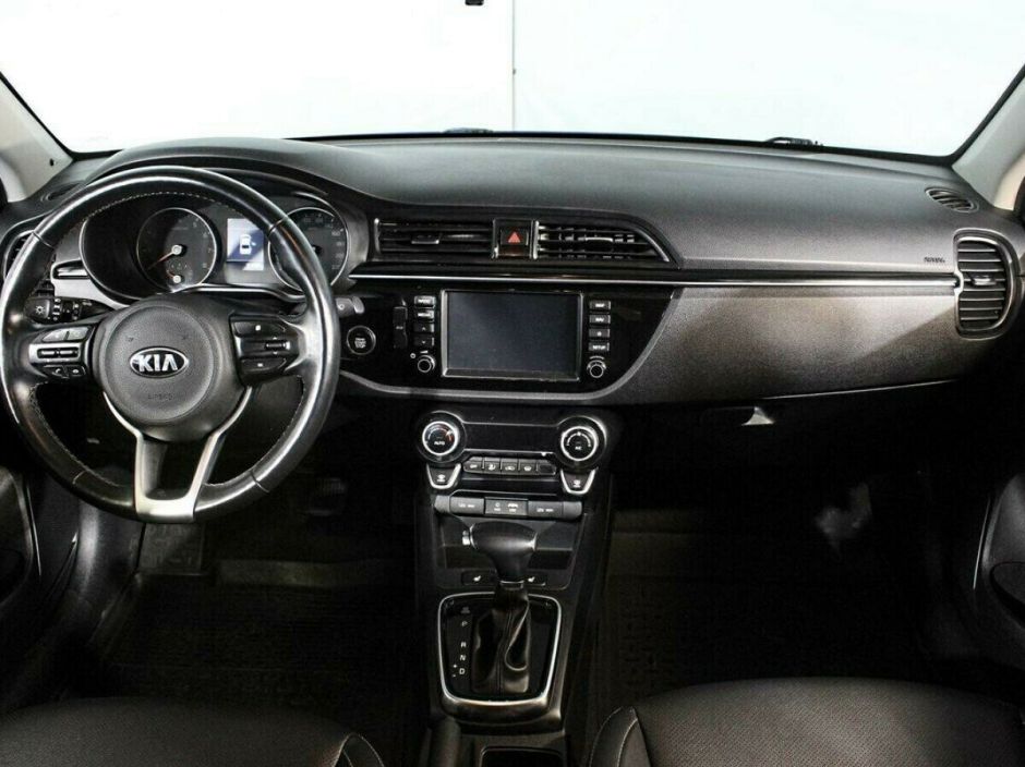 Kia Rio 1.6 АКПП, 2018, 74 000 км фото 5