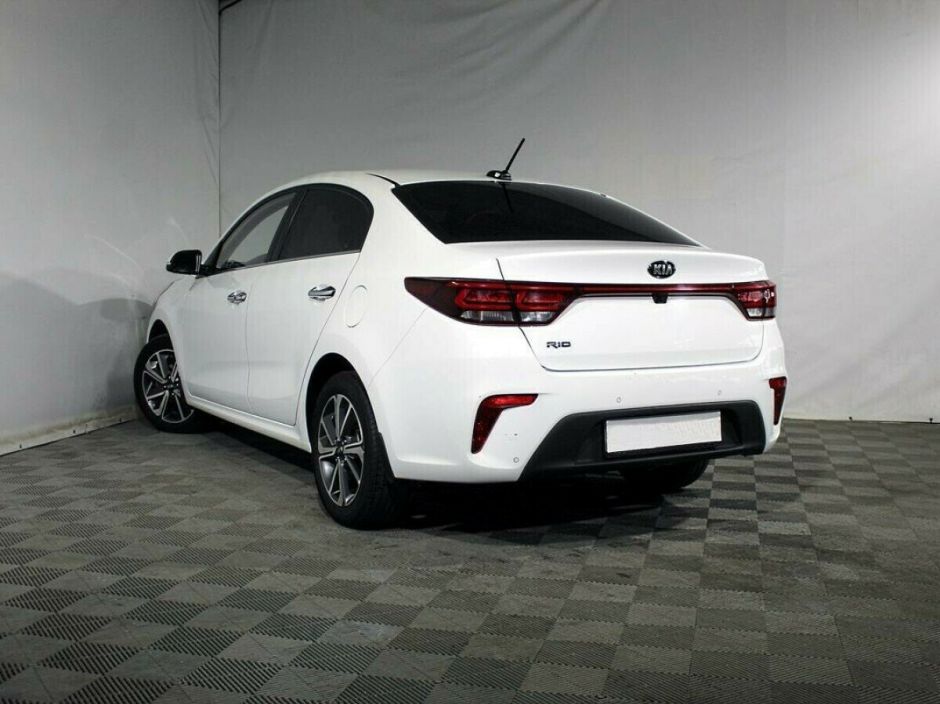 Kia Rio 1.6 АКПП, 2018, 60 000 км фото 3