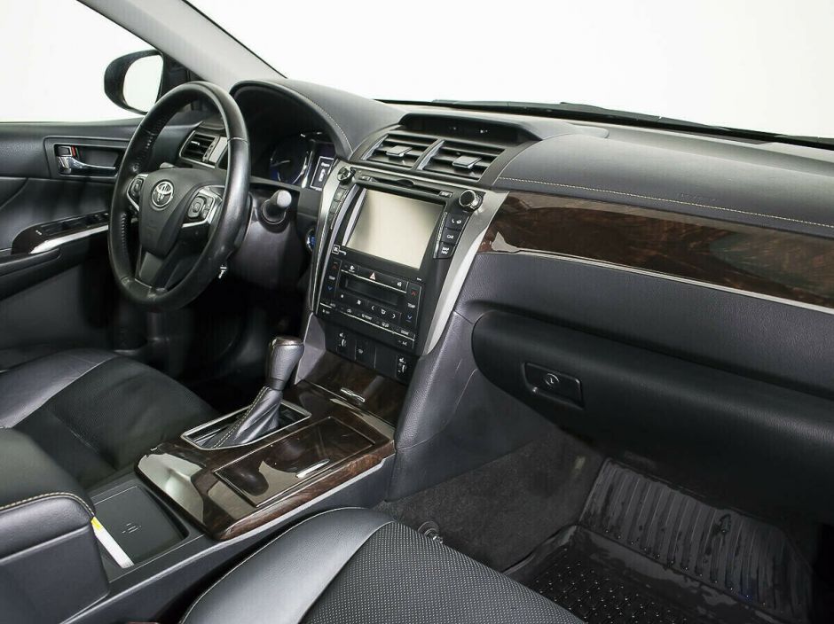 Toyota Camry 2.5 АКПП, 2017, 77 000 км фото 6