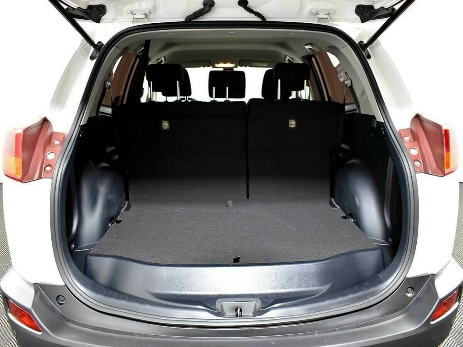 Toyota RAV4 2.2 АКПП, 2013, 123 000 км фото 6