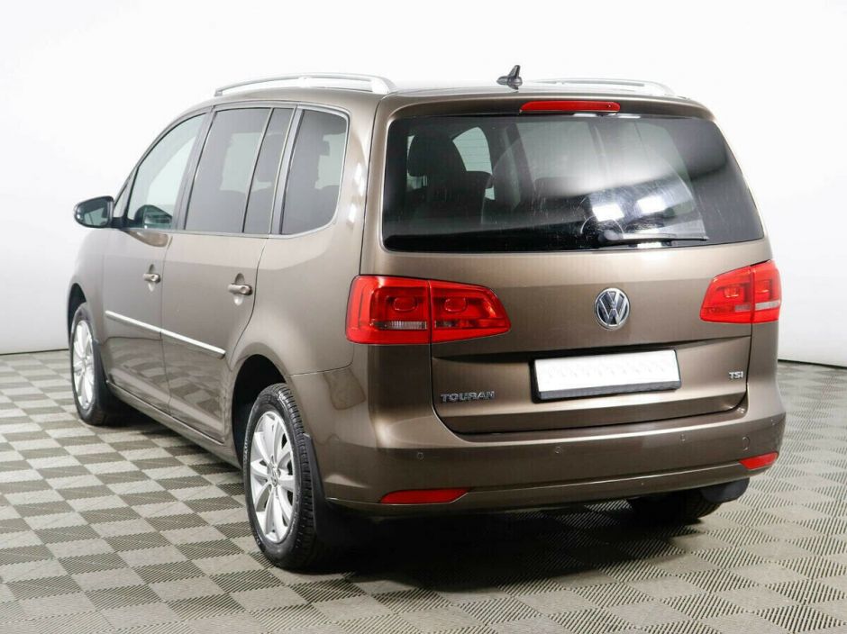 Volkswagen Touran 1.4 РКПП, 2011, 147 000 км фото 4