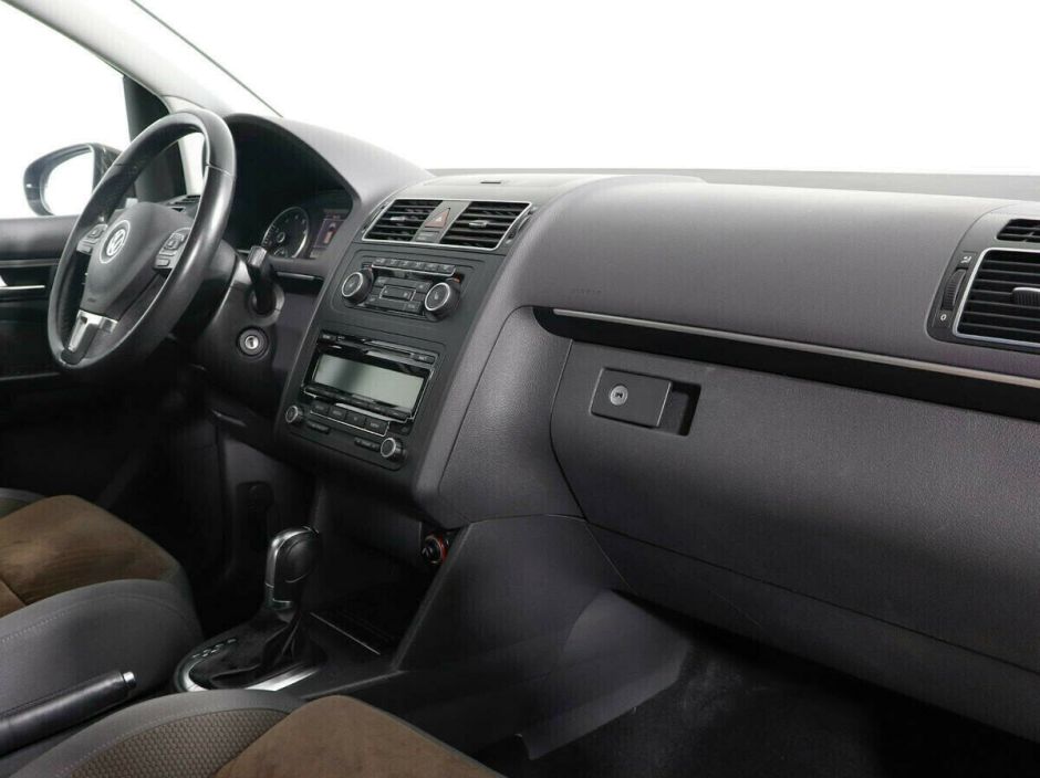 Volkswagen Touran 1.4 РКПП, 2011, 147 000 км фото 6