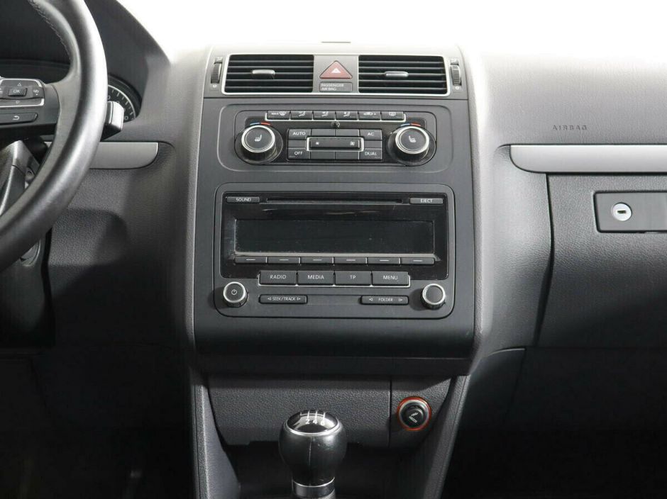Volkswagen Touran 1.2 МКПП, 2011, 148 000 км фото 5