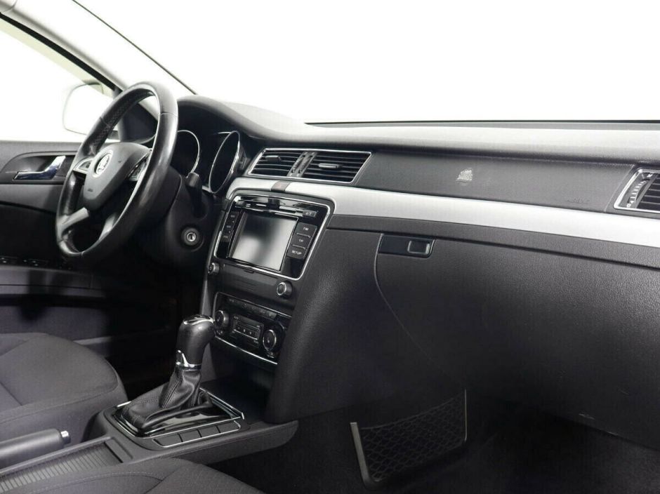 Skoda Superb 1.8 РКПП, 2013, 121 000 км фото 7