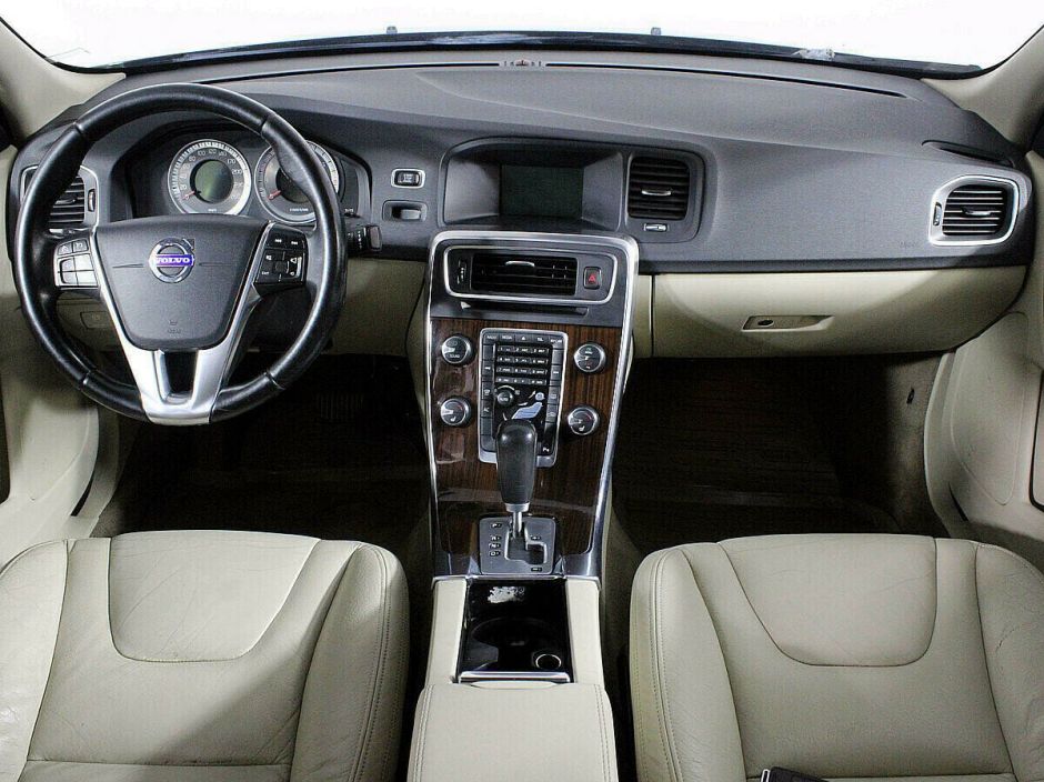 Volvo S60 1.6 РКПП, 2012, 134 000 км фото 5