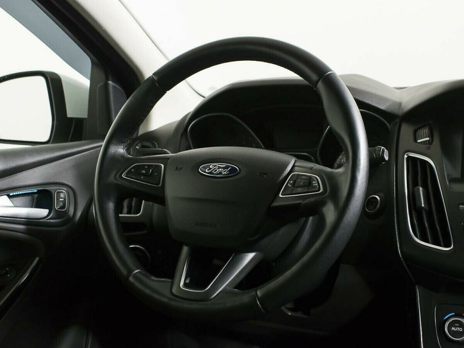 Ford Focus 1.6 РКПП, 2015, 110 000 км фото 5