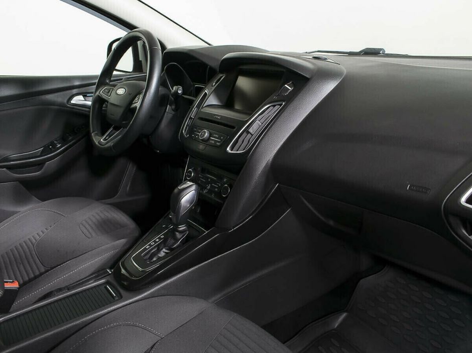Ford Focus 1.6 РКПП, 2015, 110 000 км фото 8