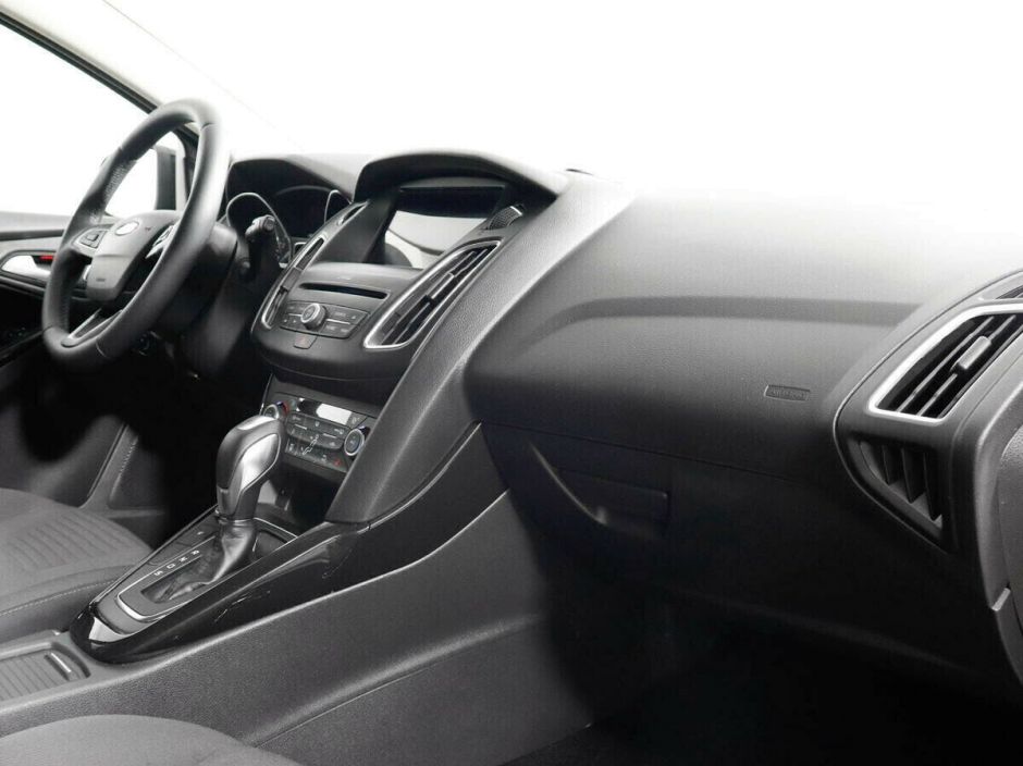 Ford Focus 1.6 РКПП, 2019, 49 000 км фото 7