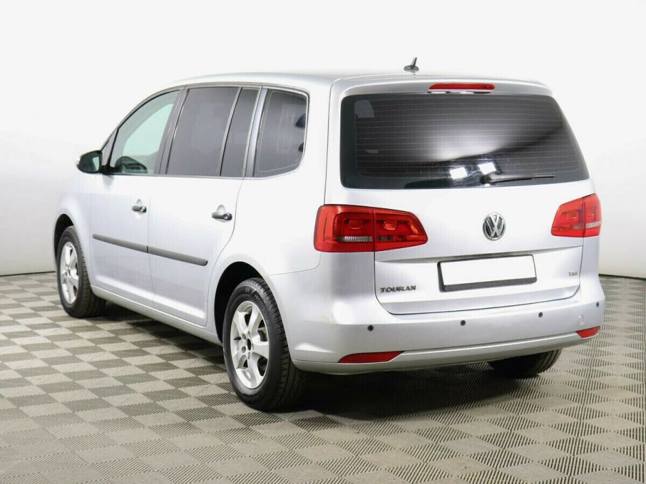 Volkswagen Touran 1.4 РКПП, 2011, 156 000 км фото 4
