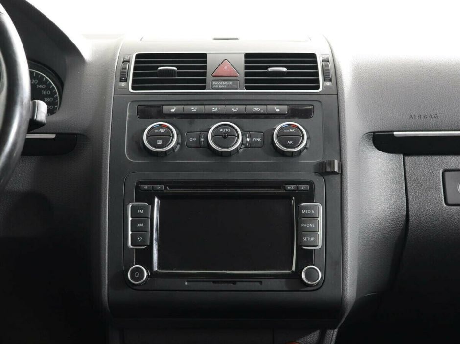 Volkswagen Touran 1.4 РКПП, 2012, 139 000 км фото 6