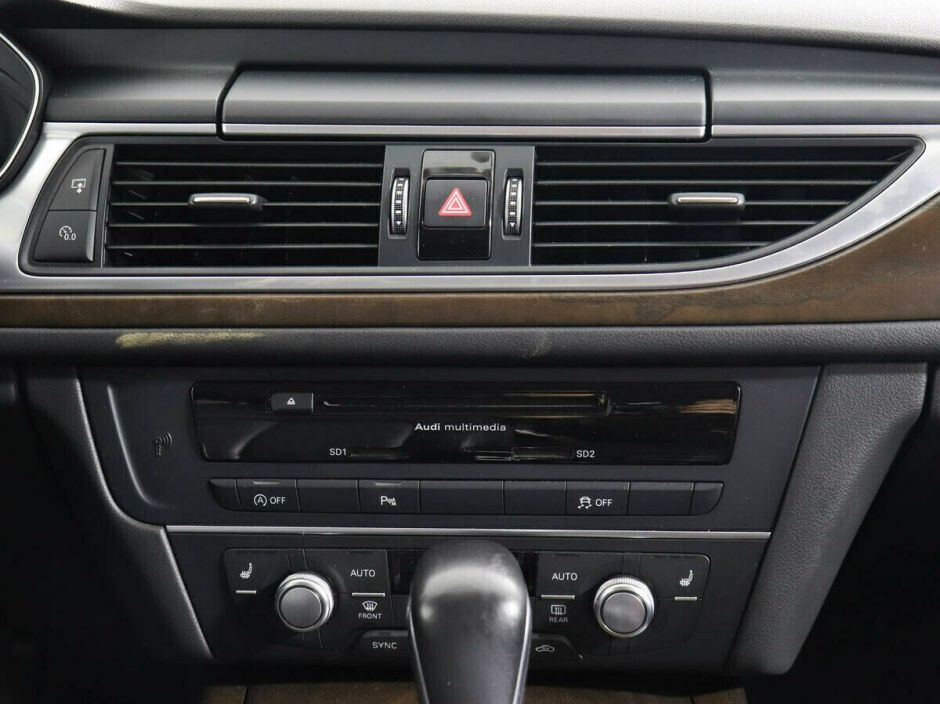 Audi A6 3.0 РКПП, 2015, 105 000 км фото 10