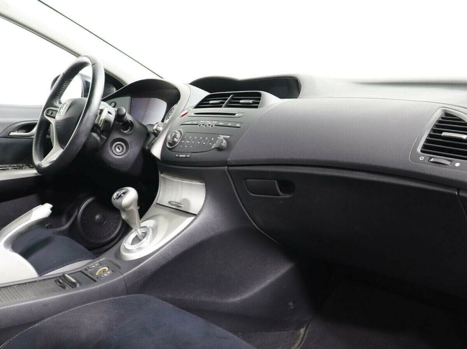 Honda Civic 1.8 РКПП, 2008, 183 000 км фото 7