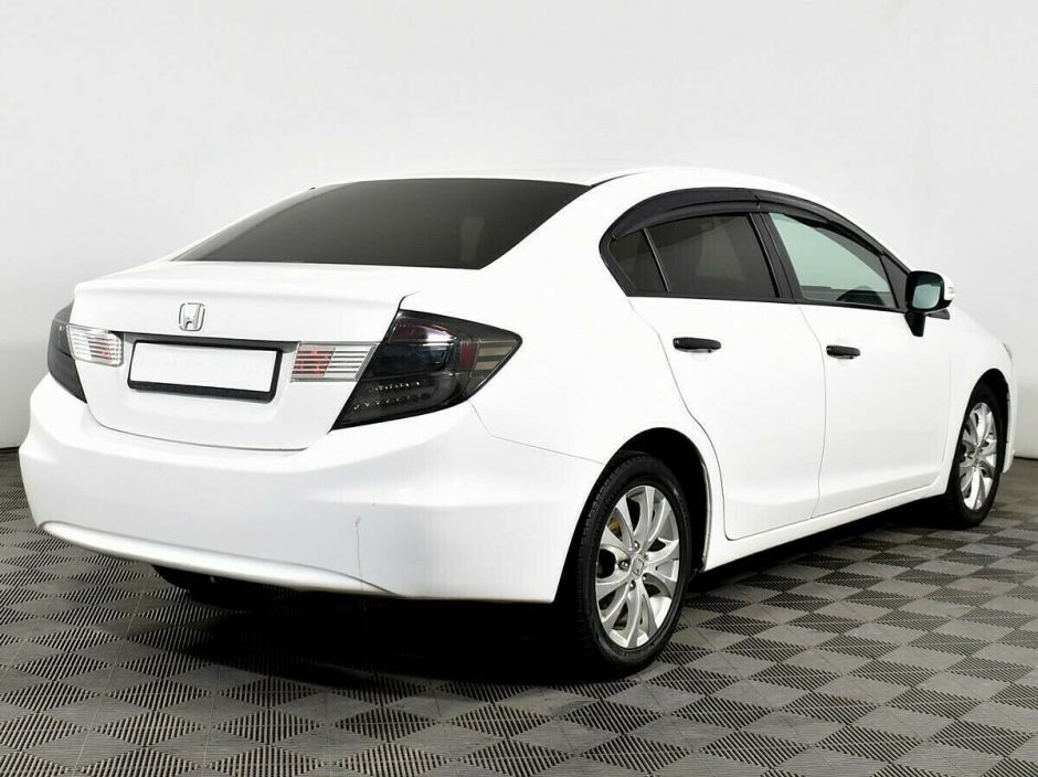 Honda Civic 1.8 МКПП, 2012, 140 000 км фото 3