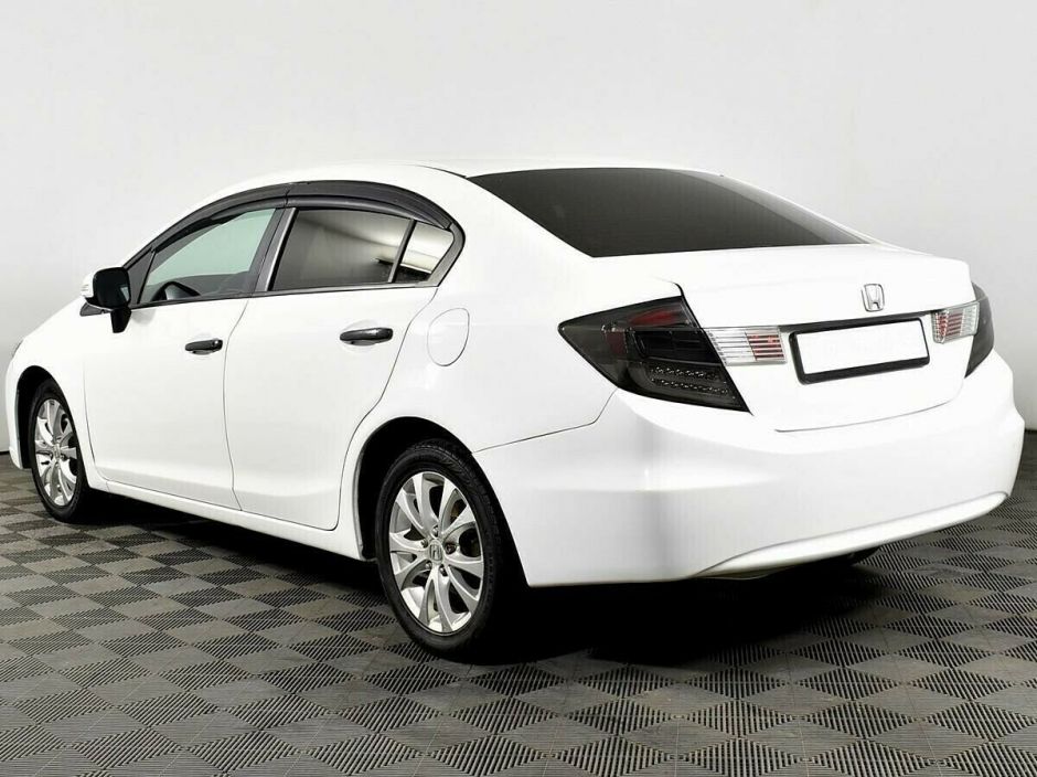 Honda Civic 1.8 МКПП, 2012, 140 000 км фото 4