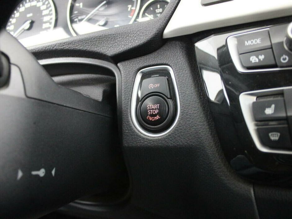 BMW 3 серии 1.6 АКПП, 2012, 133 000 км фото 7