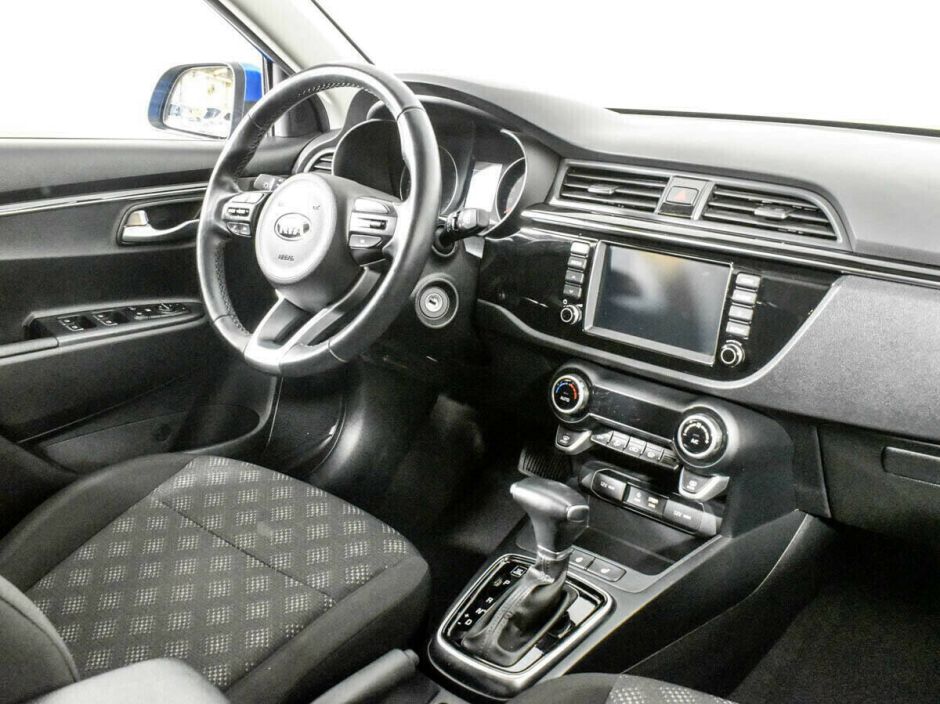 Kia Rio 1.6 АКПП, 2017, 82 000 км фото 6
