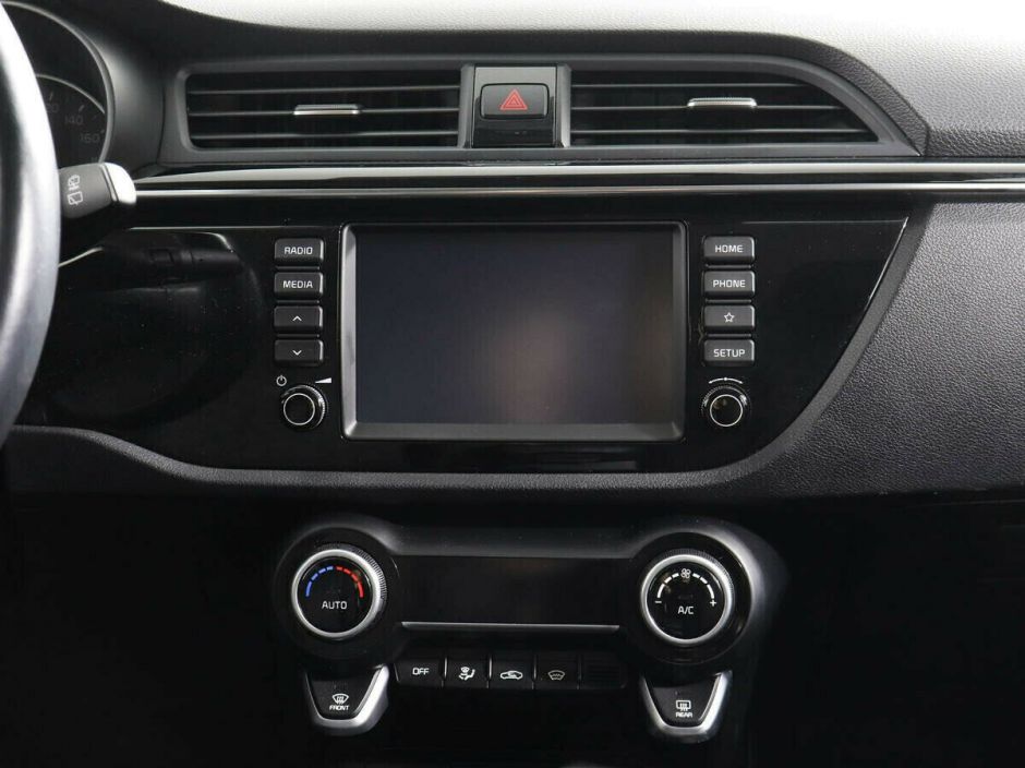 Kia Rio 1.6 АКПП, 2018, 60 000 км фото 10