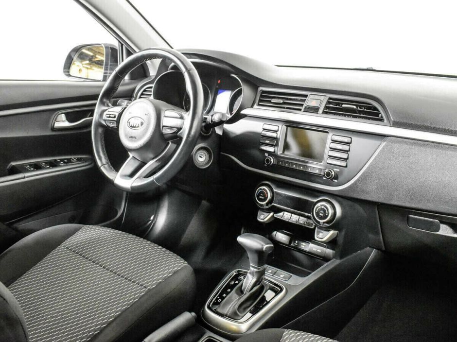 Kia Rio 1.6 АКПП, 2018, 67 000 км фото 6