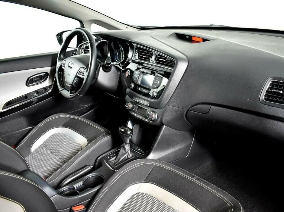 Kia Ceed 1.6 РКПП, 2016, 97 000 км фото 5