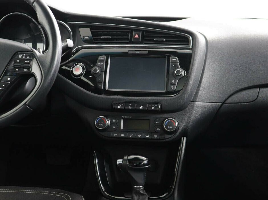 Kia Ceed 1.6 РКПП, 2015, 96 000 км фото 12