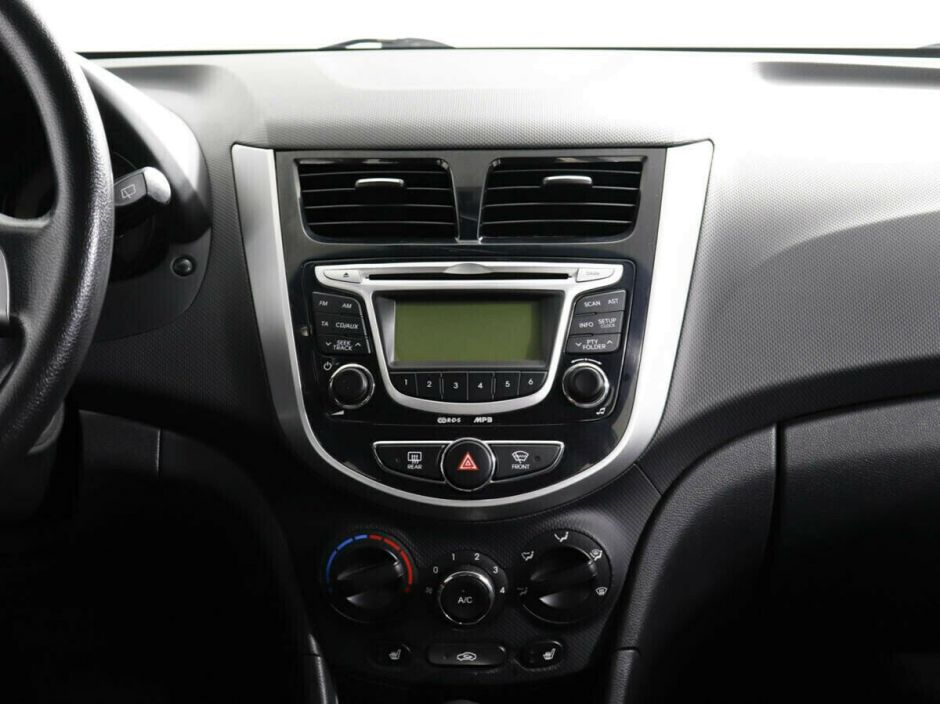 Hyundai Solaris 1.4 АКПП, 2012, 134 000 км фото 7