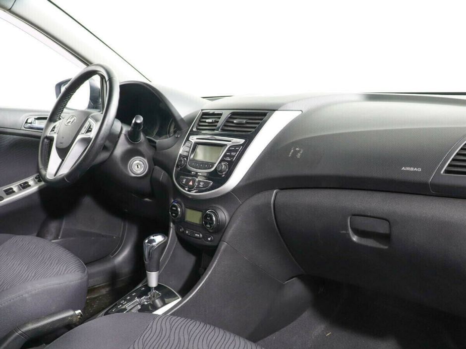 Hyundai Solaris 1.4 АКПП, 2013, 130 000 км фото 5