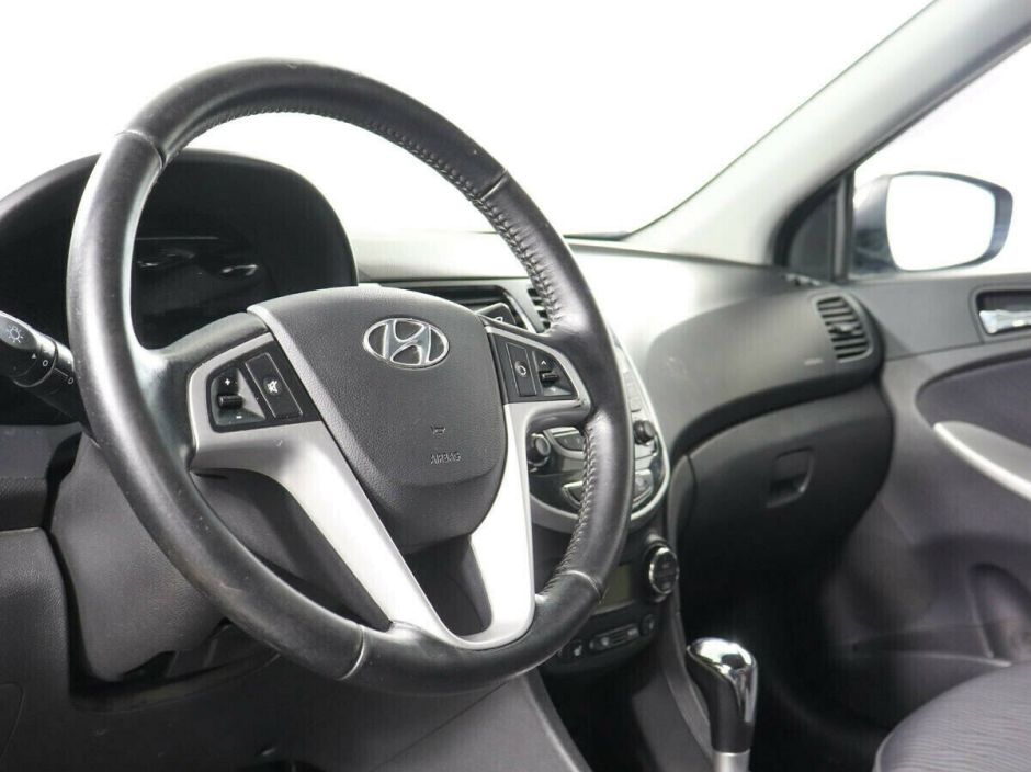 Hyundai Solaris 1.4 АКПП, 2013, 130 000 км фото 8