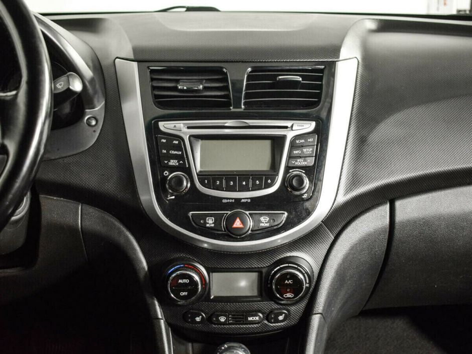 Hyundai Solaris 1.6 АКПП, 2015, 100 000 км фото 6