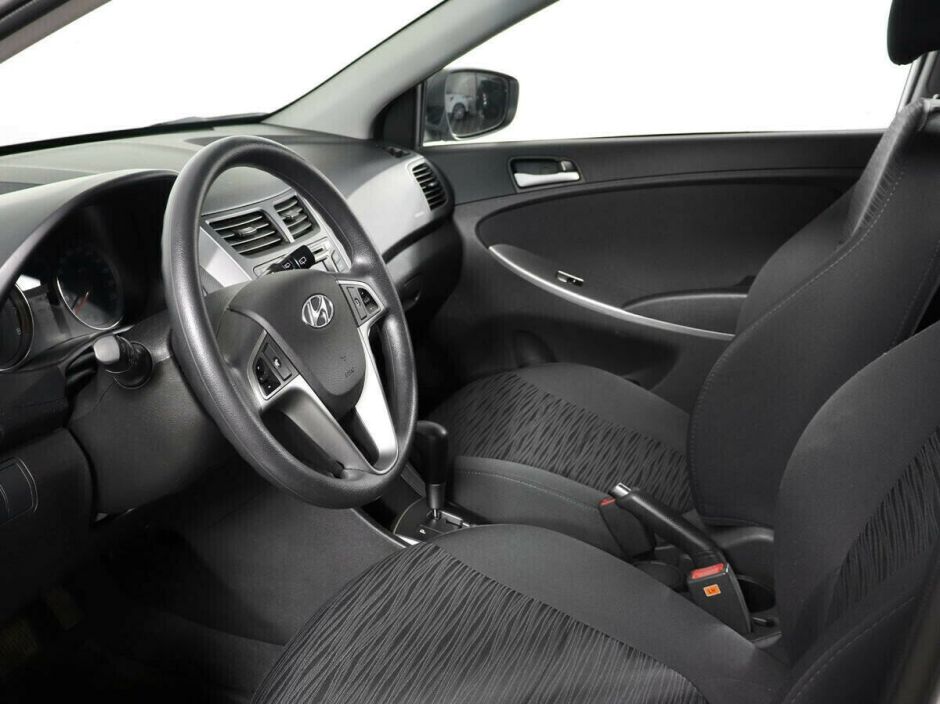 Hyundai Solaris 1.4 АКПП, 2015, 107 000 км фото 6