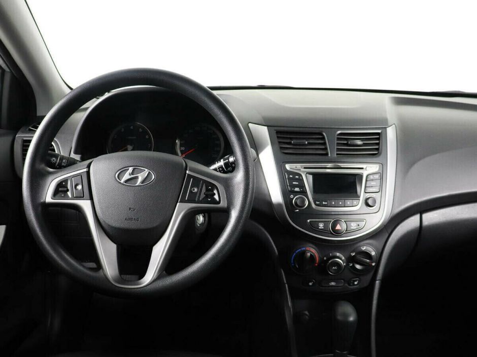 Hyundai Solaris 1.4 АКПП, 2015, 107 000 км фото 7