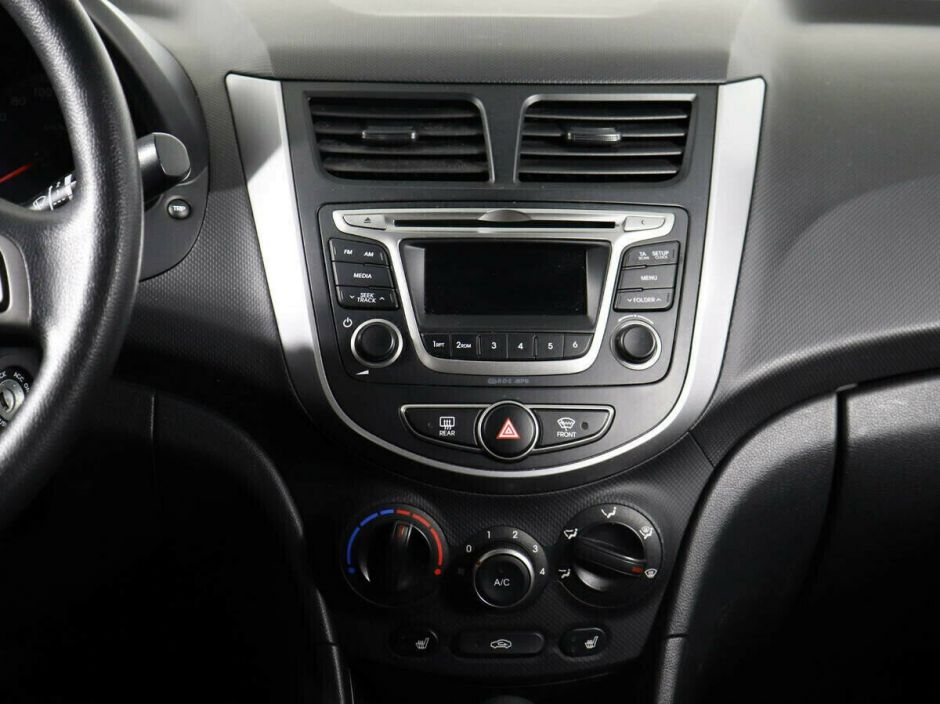 Hyundai Solaris 1.4 АКПП, 2015, 107 000 км фото 8