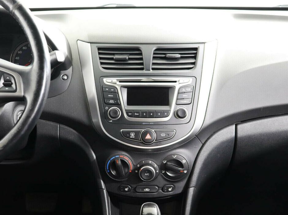 Hyundai Solaris 1.6 АКПП, 2016, 98 000 км фото 8