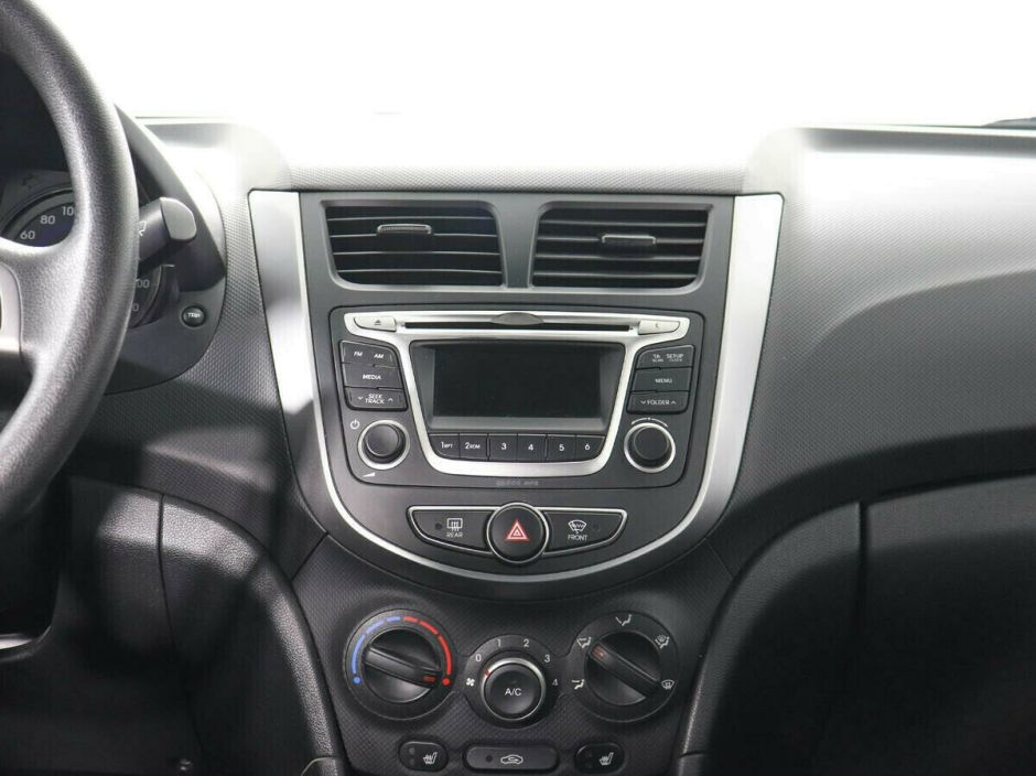 Hyundai Solaris 1.6 АКПП, 2016, 96 000 км фото 5