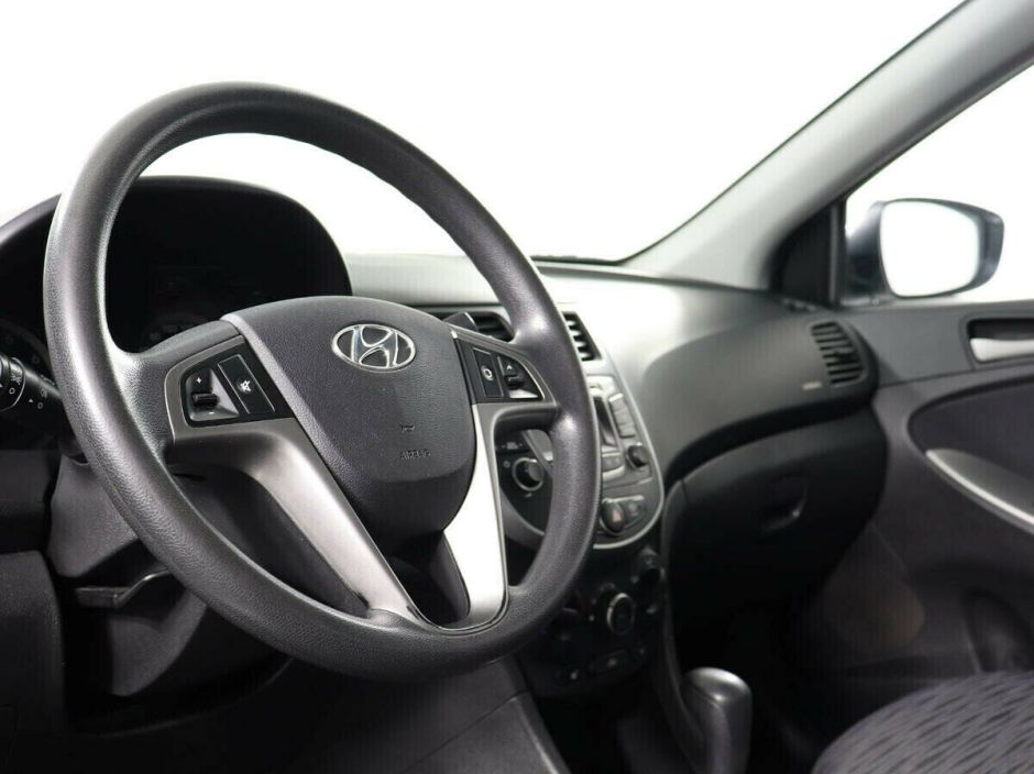 Hyundai Solaris 1.6 АКПП, 2016, 93 000 км фото 8