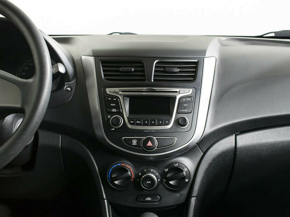 Hyundai Solaris 1.6 АКПП, 2016, 93 000 км фото 7