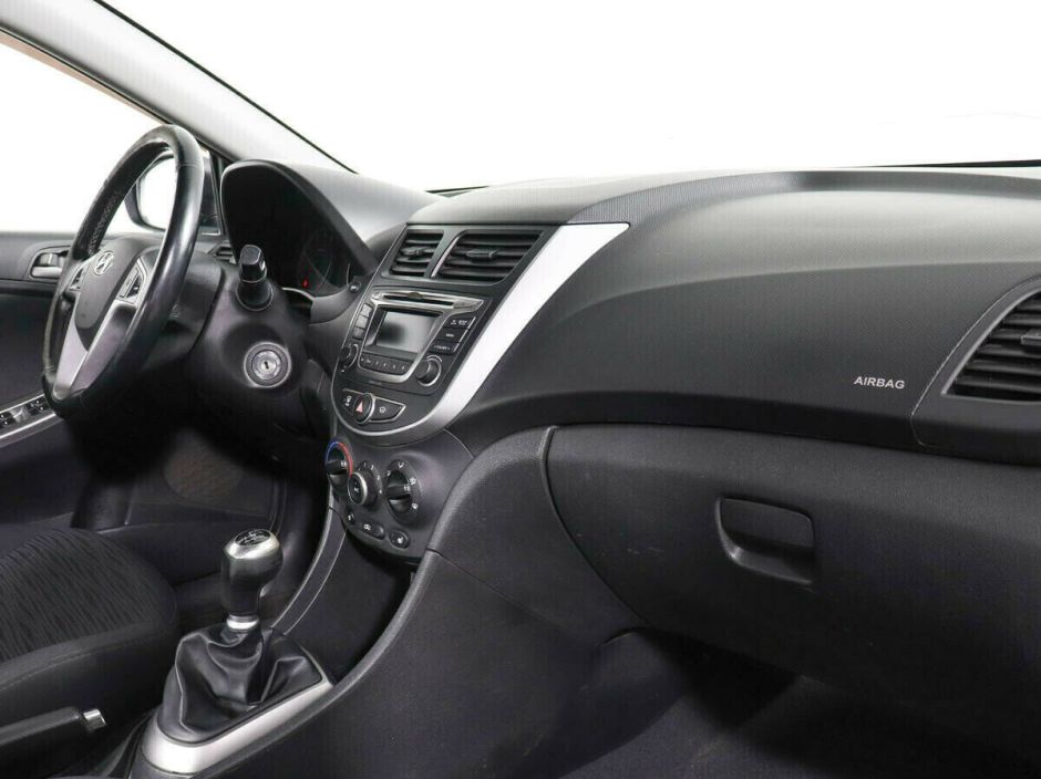 Hyundai Solaris 1.6 МКПП, 2016, 87 000 км фото 5