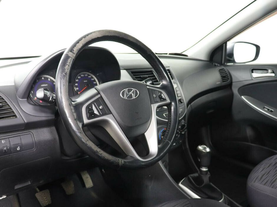 Hyundai Solaris 1.6 МКПП, 2016, 87 000 км фото 6