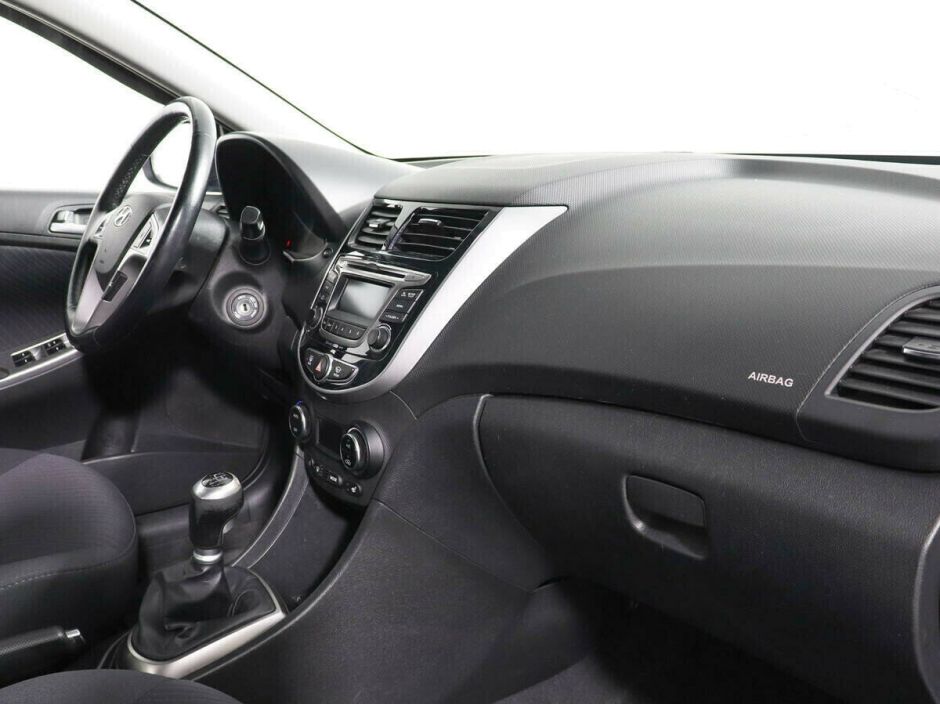 Hyundai Solaris 1.6 МКПП, 2016, 83 000 км фото 6