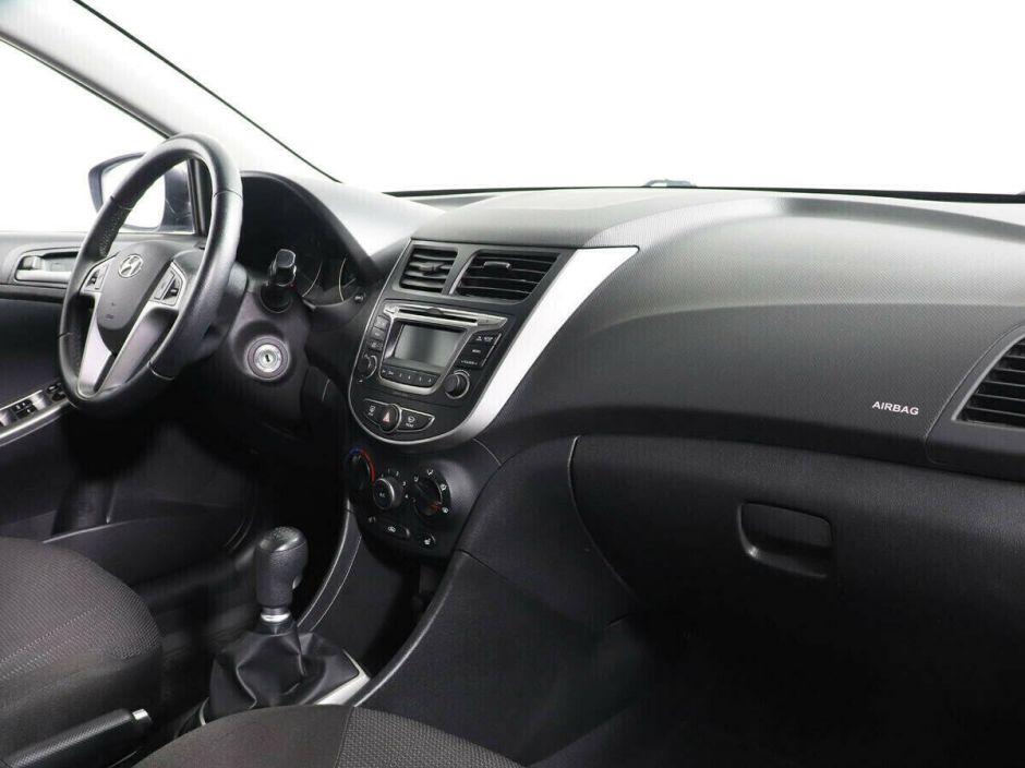 Hyundai Solaris 1.6 МКПП, 2017, 76 000 км фото 5