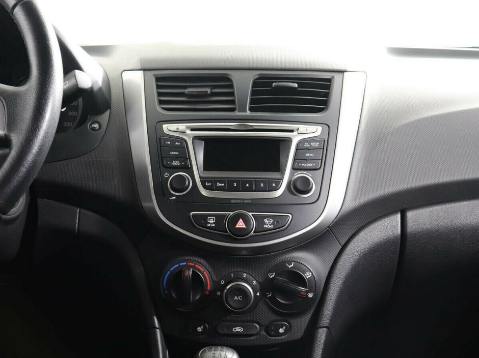 Hyundai Solaris 1.6 МКПП, 2017, 76 000 км фото 7