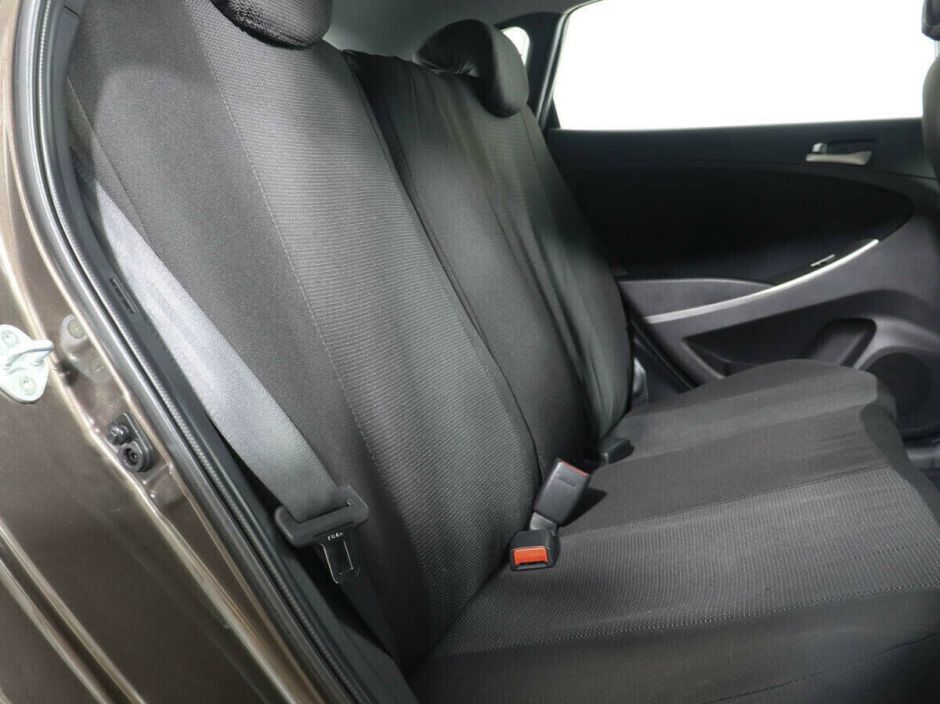 Hyundai Solaris 1.6 МКПП, 2017, 76 000 км фото 9