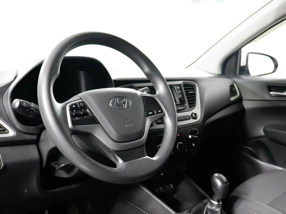 Hyundai Solaris 1.6 МКПП, 2018, 71 000 км фото 5