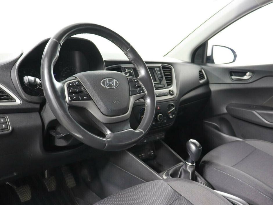 Hyundai Solaris 1.6 МКПП, 2018, 62 000 км фото 5