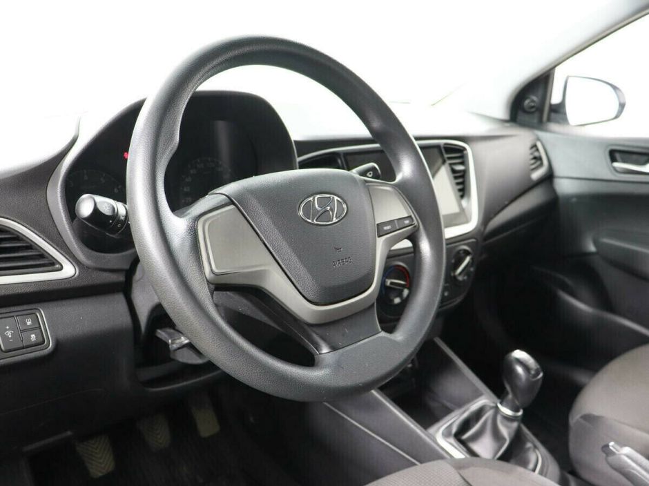 Hyundai Solaris 1.6 МКПП, 2018, 59 000 км фото 6