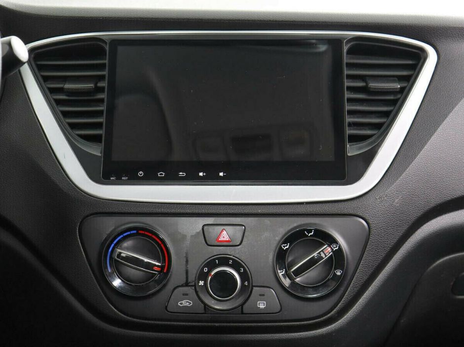 Hyundai Solaris 1.6 МКПП, 2018, 59 000 км фото 10