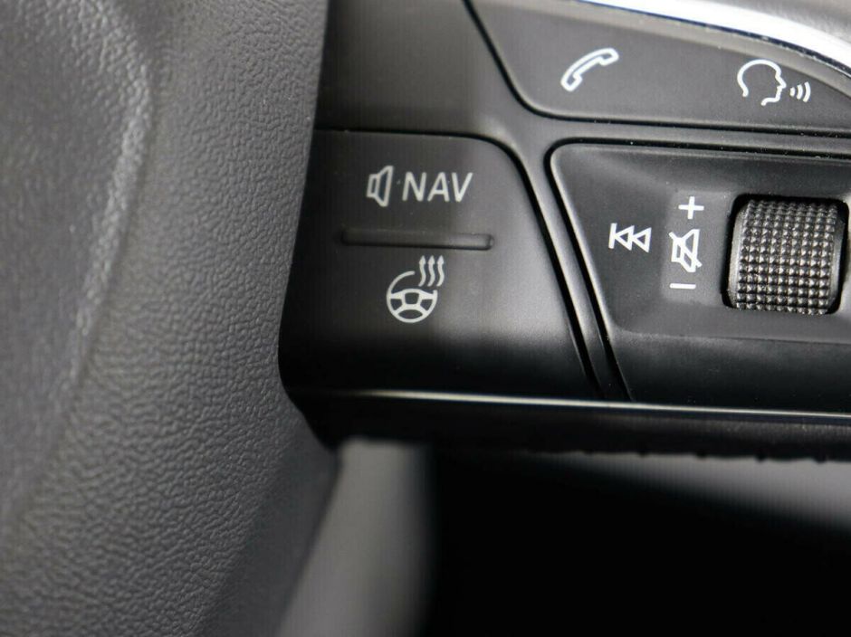 Audi A4 1.4 РКПП, 2019, 56 000 км фото 8