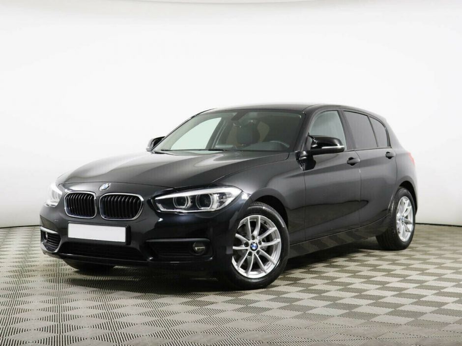 BMW 1 серии 1.5 АКПП, 2018, 67 000 км фото 1